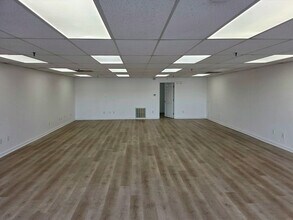 1-25 Barlows Landing Rd, Pocasset, MA à louer Photo intérieure– Image 2 sur 5