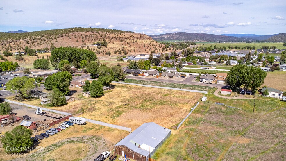 2244 NE 3rd St, Prineville, OR à vendre - Photo de l’immeuble – Image 2 sur 10
