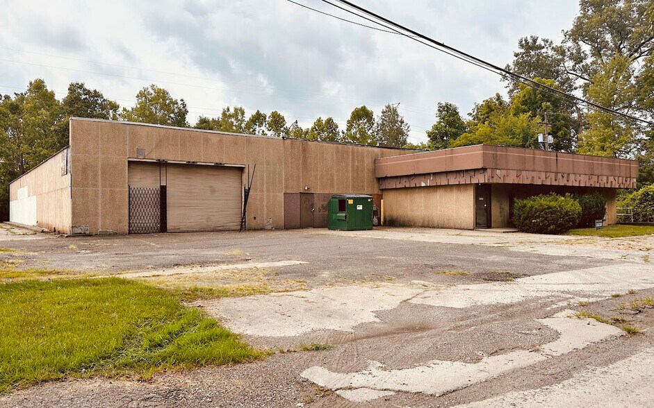 26811 Fullerton St, Redford Township, MI à vendre - Photo de l’immeuble – Image 3 sur 8