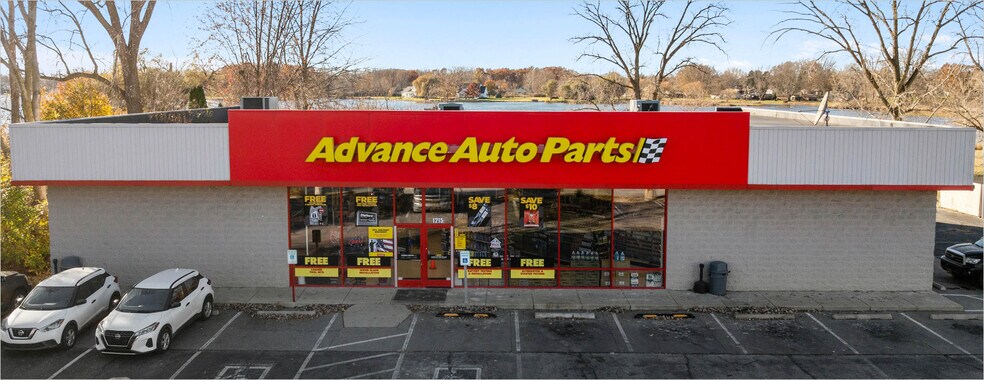 1215 N Detroit St, Warsaw, IN à vendre - Photo de l’immeuble – Image 2 sur 12