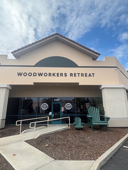 3305-3311 Grande Vista Dr, Newbury Park, CA à vendre - Photo de l’immeuble – Image 1 sur 26