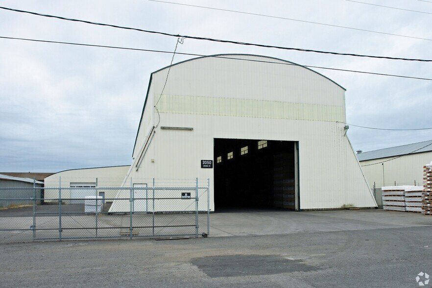 2050 Cross St, Eugene, OR à louer - Photo de l’immeuble – Image 1 sur 6