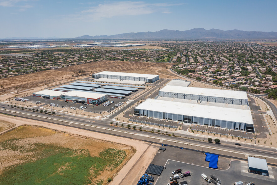W Laurel Ln & Litchfield Rd, Surprise, AZ à louer - Photo de l’immeuble – Image 3 sur 4