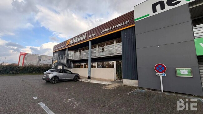 Plus de détails pour Local commercial, Local d'activités à louer