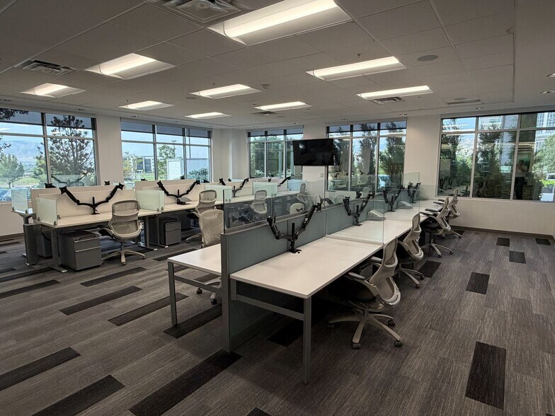 2500 Executive Pky, Lehi, UT à louer - Photo principale – Image 1 sur 14