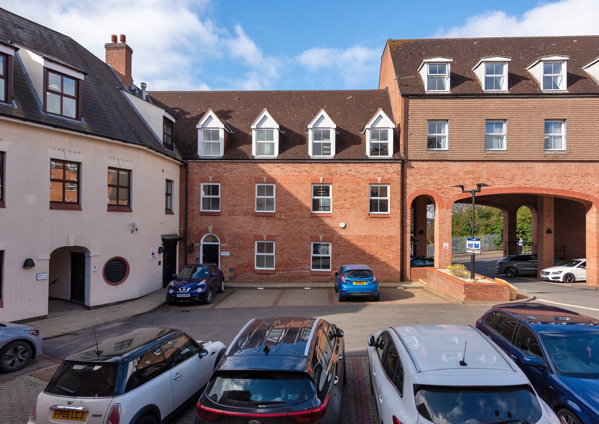 Emmanuel Ct, Sutton Coldfield à louer Photo de l’immeuble– Image 1 sur 8