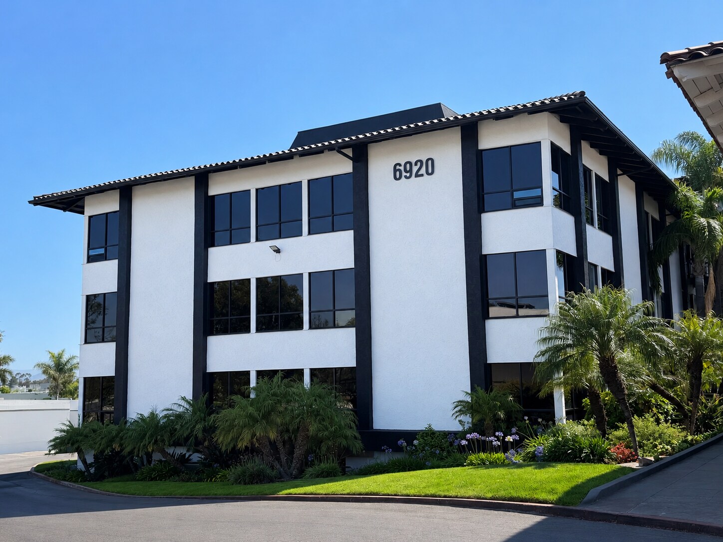 6920 Miramar Rd, San Diego, CA à louer Photo de l’immeuble– Image 1 sur 23
