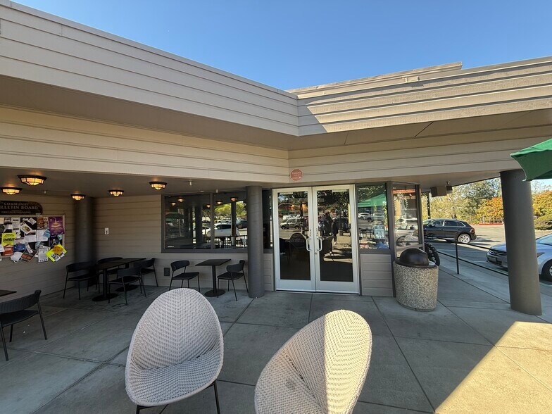 390-392 Elm Ave, Auburn, CA à louer - Photo de l’immeuble – Image 2 sur 3