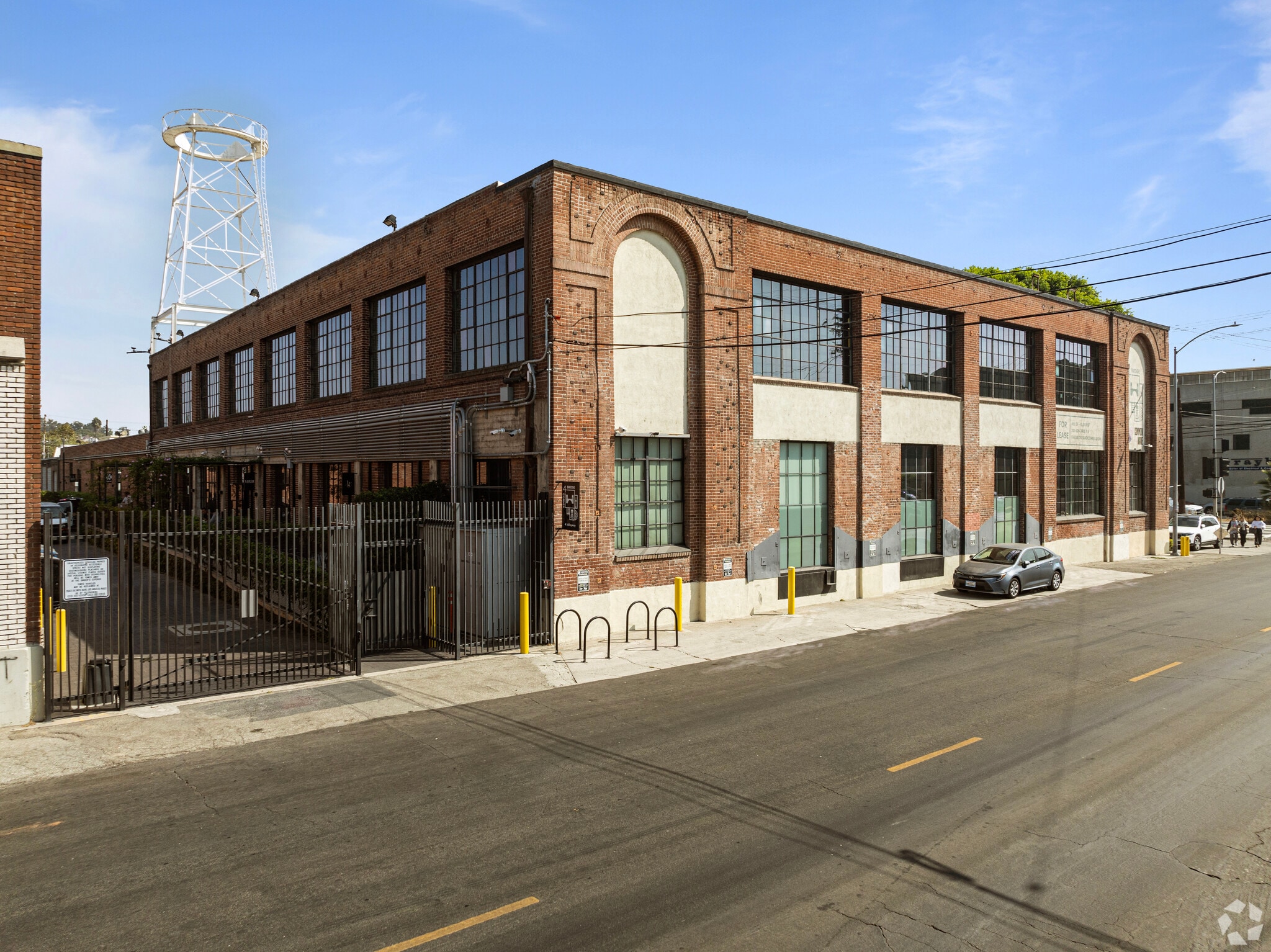 1451-1473 E 4th St, Los Angeles, CA à louer Photo principale– Image 1 sur 40