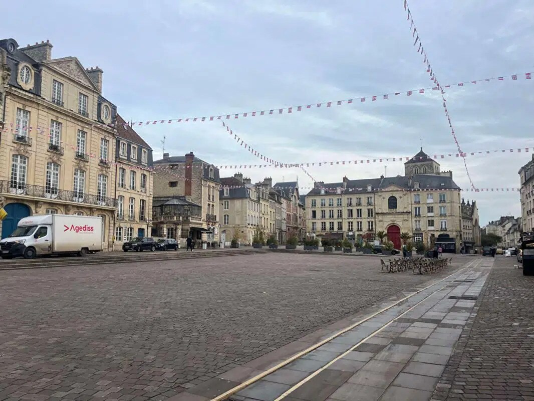 Local commercial dans Caen à louer Aérien– Image 1 sur 6