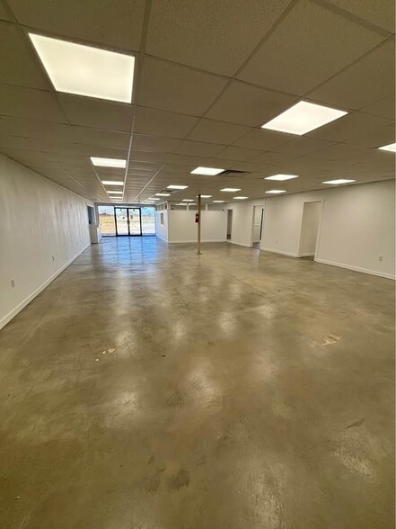 9474 US-175, Kemp, TX à louer - Photo de l’immeuble – Image 2 sur 11