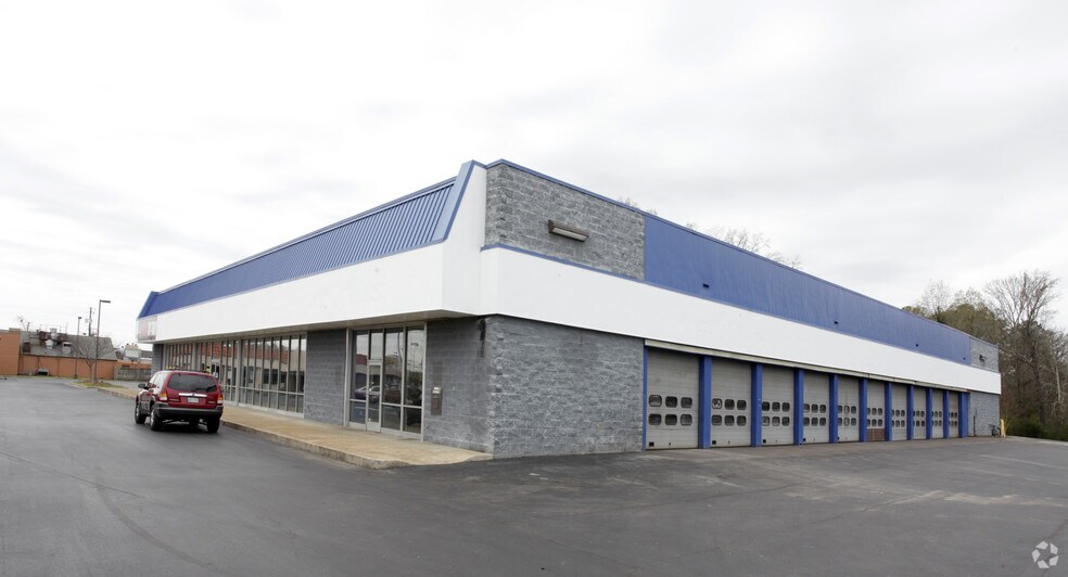 5801 Brainerd Rd, Chattanooga, TN à louer - Photo principale – Image 2 sur 12
