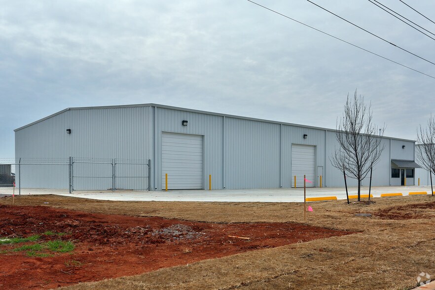 4720 United Dr, Oklahoma City, OK à louer - Photo de l’immeuble – Image 2 sur 12