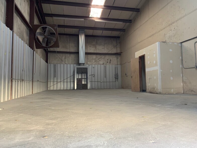 6520 College St, Beaumont, TX à louer - Photo de l’immeuble – Image 2 sur 2