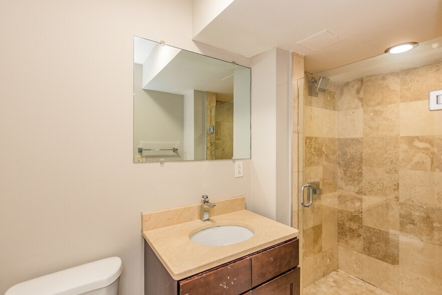 617-631 W Lexington St, Baltimore, MD à louer - Photo intérieure – Image 3 sur 33
