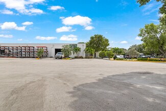 Plus de détails pour 2775 NW 63rd Ct, Fort Lauderdale, FL - Industriel/Logistique à louer