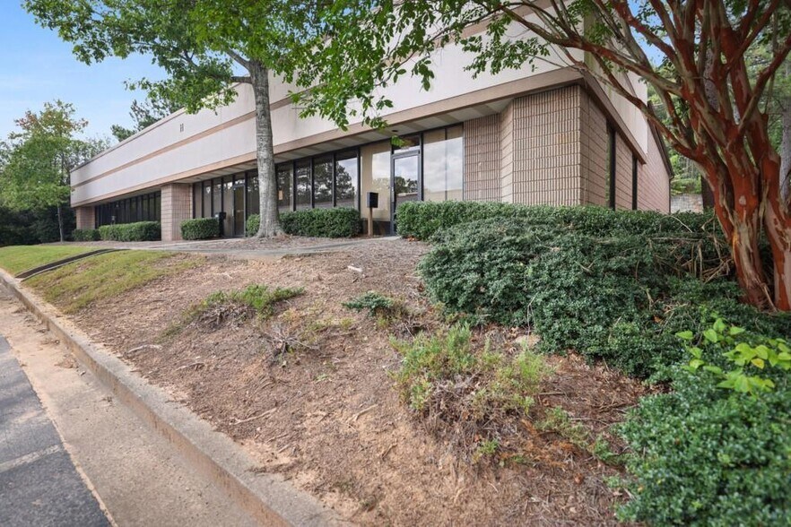 3120 Medlock Bridge Rd, Peachtree Corners, GA à louer - Photo de l’immeuble – Image 3 sur 13