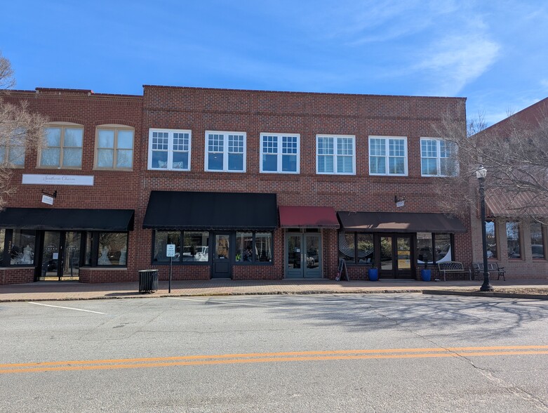 207 W Jefferson St, Madison, GA à louer - Photo de l’immeuble – Image 3 sur 6