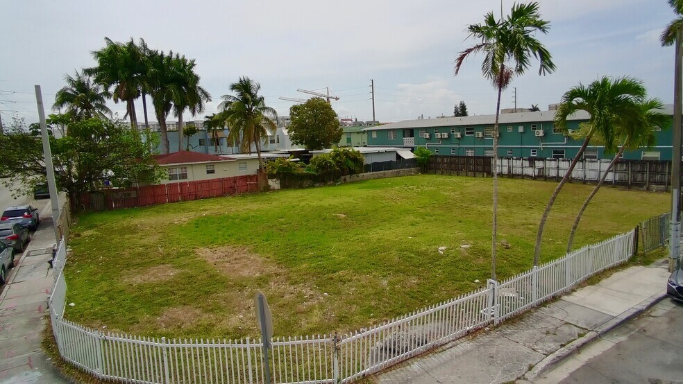 895 NW 45th Ave, Miami, FL à vendre - Aérien – Image 2 sur 6