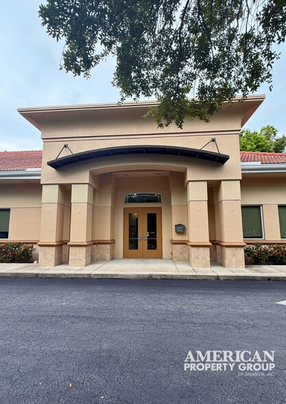 5715 21st Ave W, Bradenton, FL à vendre - Photo de l’immeuble – Image 3 sur 5