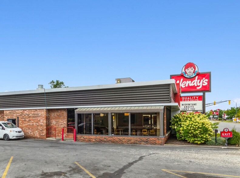 2501 S Madison St, Muncie, IN à vendre - Photo de l’immeuble – Image 2 sur 6