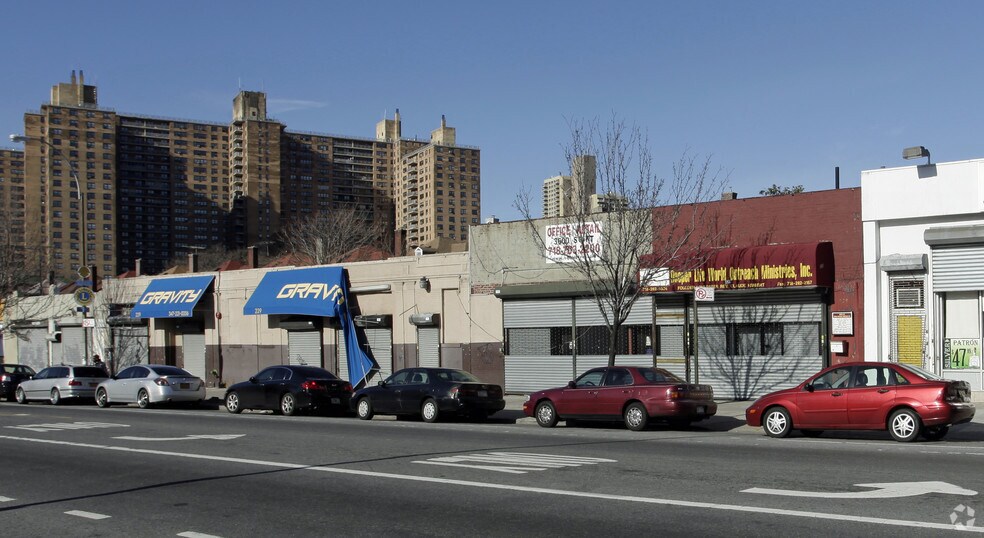 229-243 Empire Blvd, Brooklyn, NY à louer - Photo principale – Image 1 sur 3