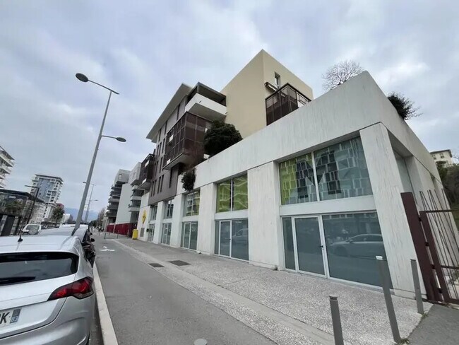 Plus de détails pour Bureau à vendre