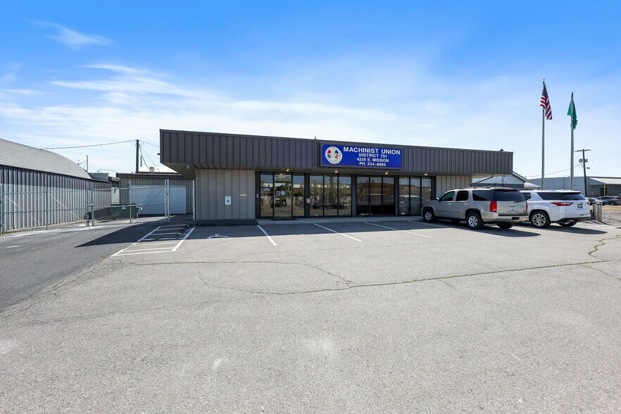 4226 E Mission Ave, Spokane, WA à vendre - Photo de l’immeuble – Image 1 sur 47