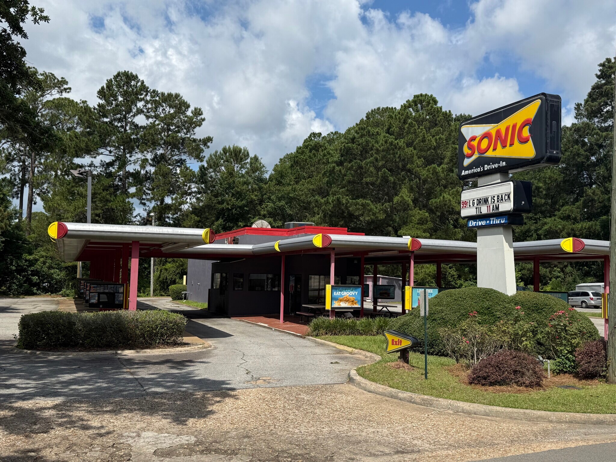 2801 E Pinetree Blvd, Thomasville, GA à louer Photo de l’immeuble– Image 1 sur 12