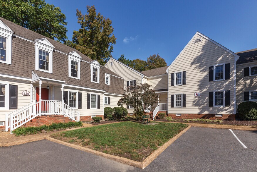 220 House of Burgesses Way, Williamsburg, VA à vendre - Photo de l’immeuble – Image 2 sur 7
