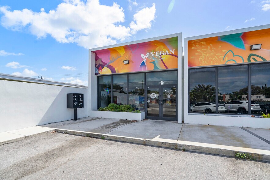 612 NW 9th Ave, Fort Lauderdale, FL à louer - Photo de l’immeuble – Image 2 sur 17