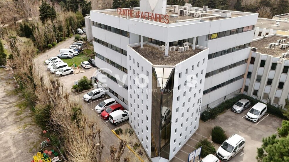 345 Rue Pierre Seghers, Avignon à louer - Photo de l’immeuble – Image 1 sur 10