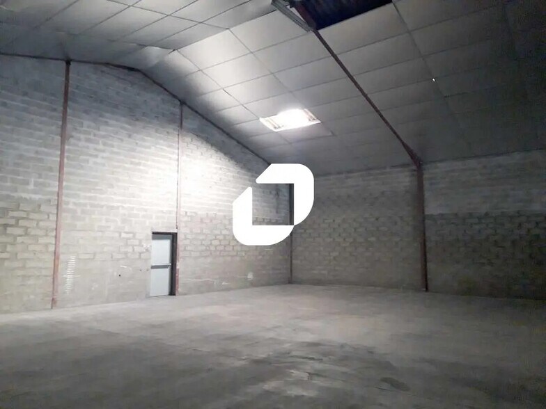 Industriel/Logistique dans Saint-Loubès à vendre - Photo de l’immeuble – Image 2 sur 2