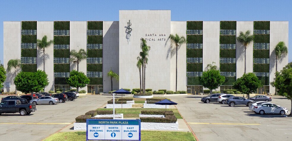 1125 E 17th St, Santa Ana, CA à louer - Photo principale – Image 1 sur 28