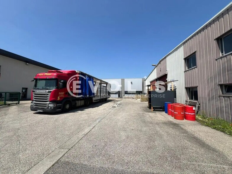 Industriel/Logistique dans Brignais à louer - Photo de l’immeuble – Image 3 sur 13