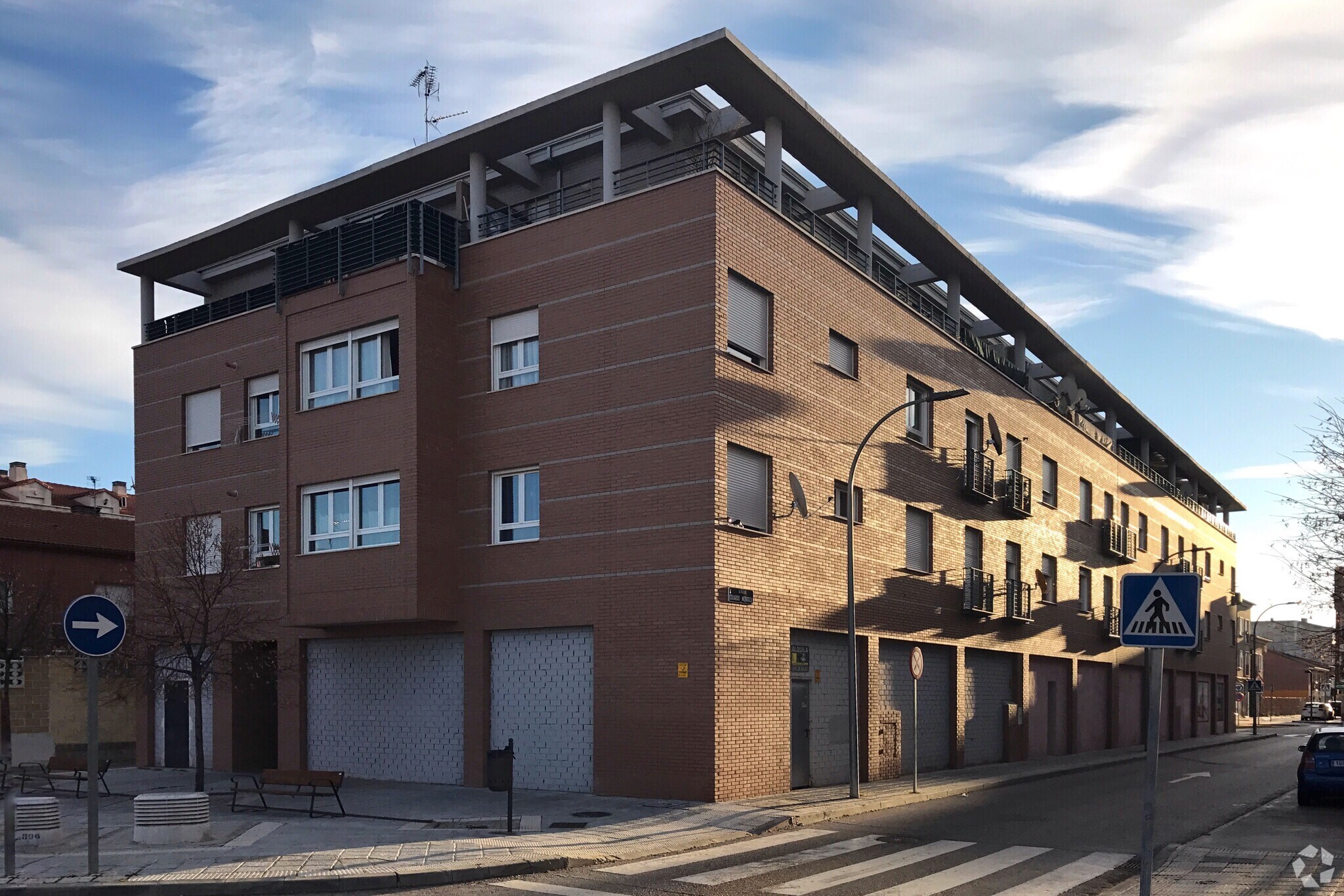 Immeuble residentiel dans Azuqueca de Henares, Guadalajara à vendre Photo de l’immeuble– Image 1 sur 2