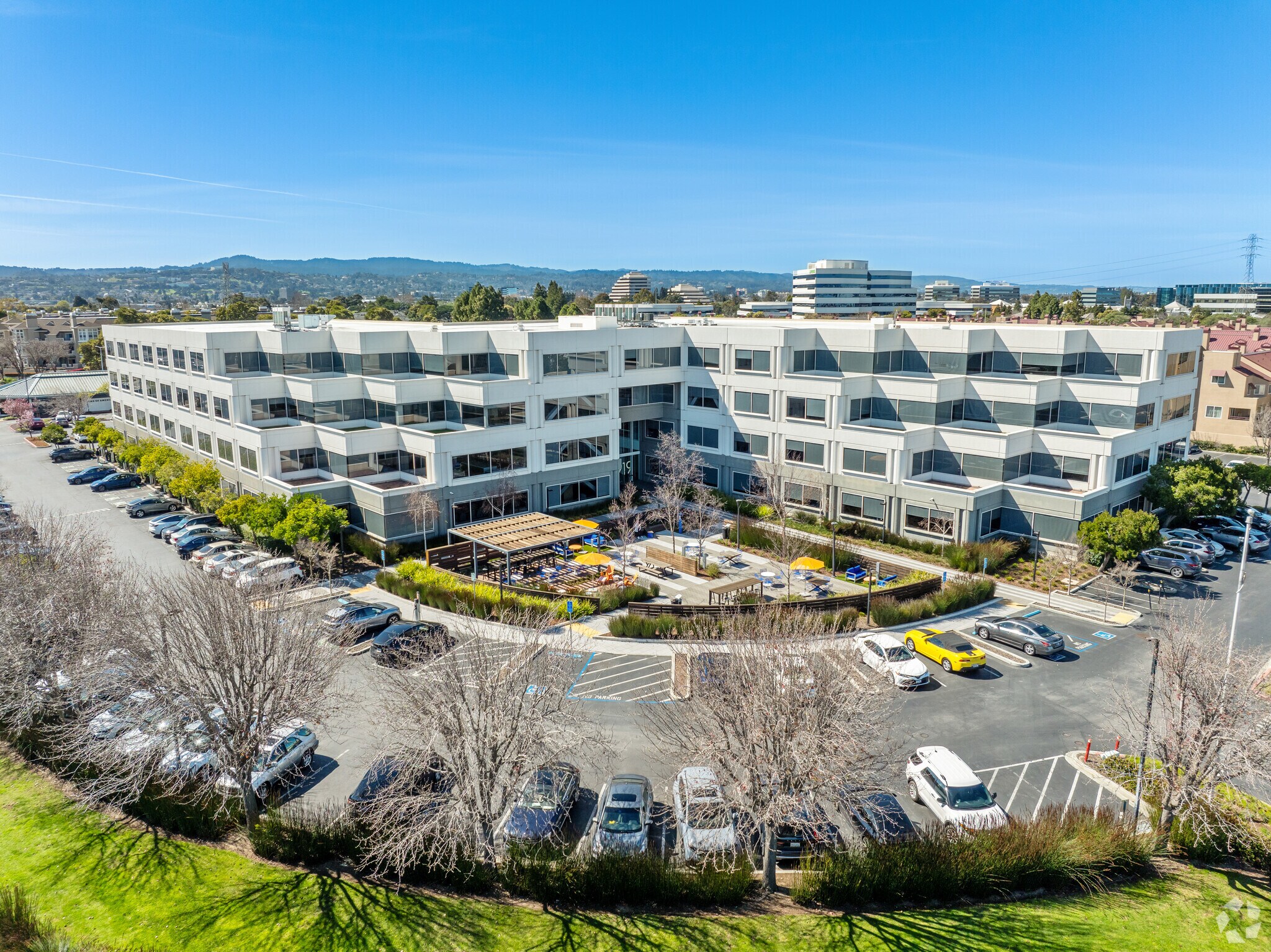 919 E Hillsdale Blvd, Foster City, CA à louer Photo principale– Image 1 sur 12