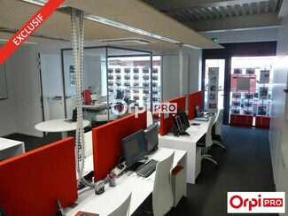 Plus de détails pour Local commercial à louer