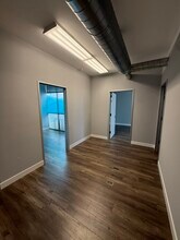 2332 Cotner Ave, Los Angeles, CA à louer Photo intérieure– Image 2 sur 8