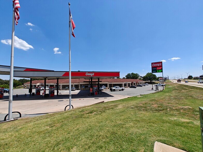 2121 N FM 1417, Sherman, TX à vendre - Photo de l’immeuble – Image 2 sur 10