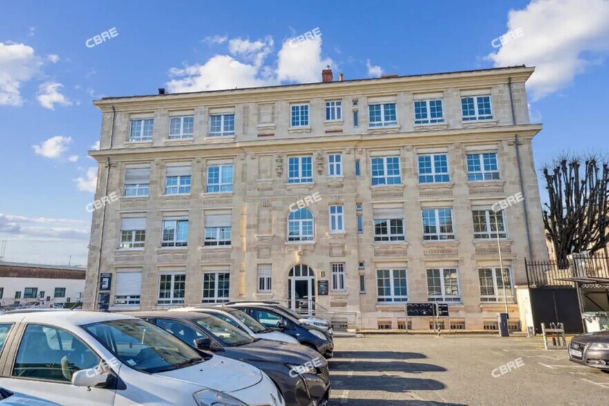 Bureau dans Bordeaux à louer - Photo de l’immeuble – Image 1 sur 15