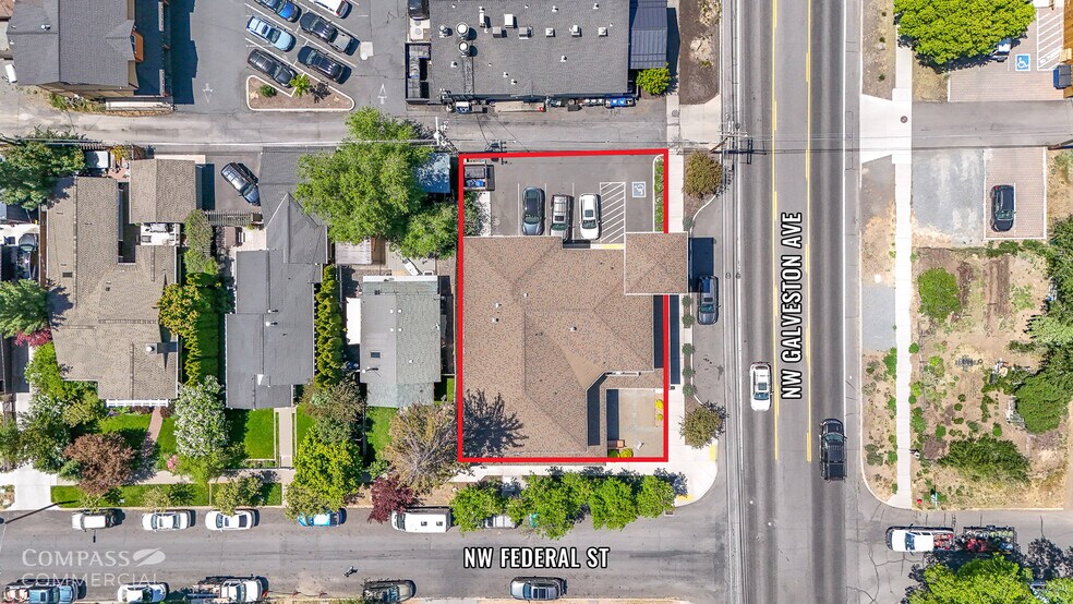 631 NW Federal St, Bend, OR à vendre - Photo de l’immeuble – Image 3 sur 17