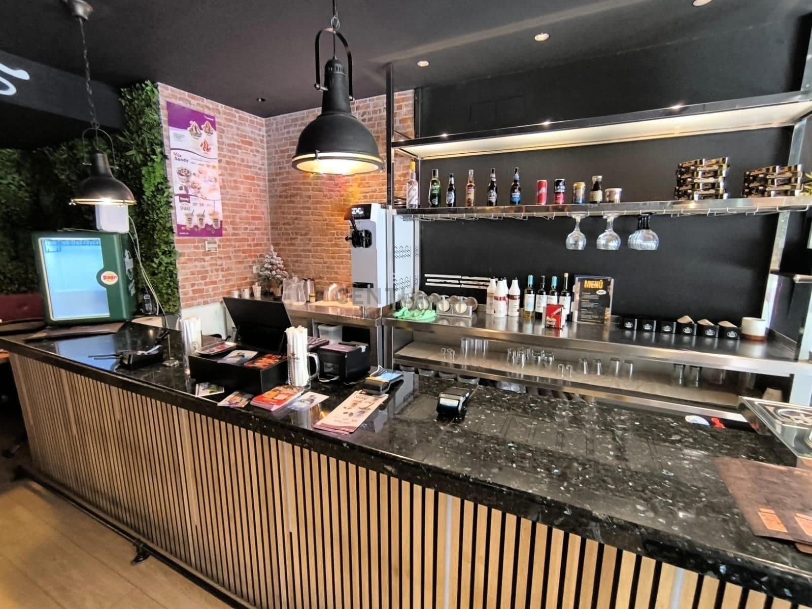 Local commercial dans Barcelone, Barcelona à louer Photo intérieure– Image 1 sur 8