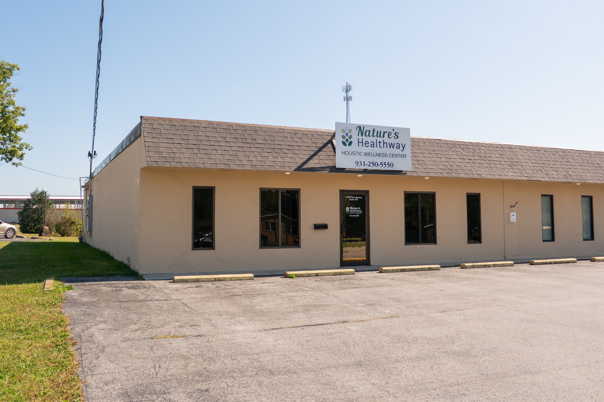 1700 West Ave, Crossville, TN à louer Photo de l’immeuble– Image 1 sur 42