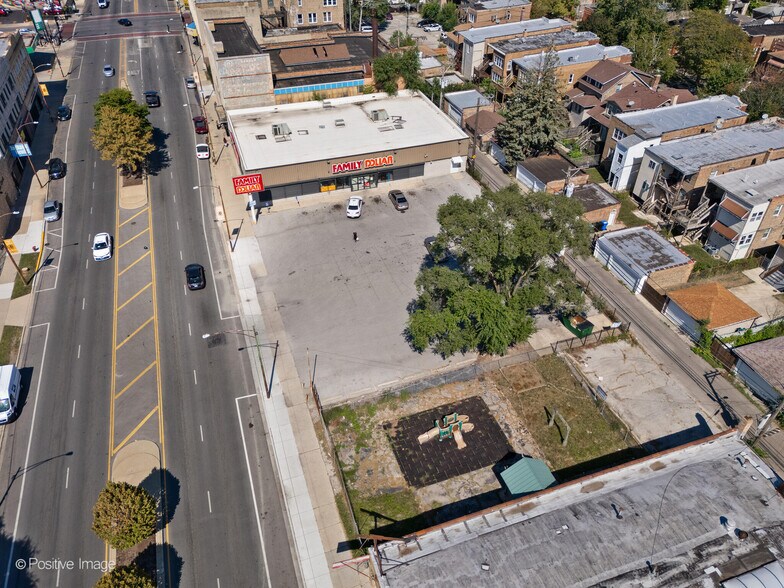 7927 S Ashland Ave, Chicago, IL à vendre - Photo de l’immeuble – Image 2 sur 8