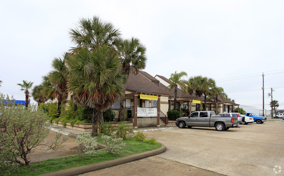 6511 Stewart Rd, Galveston, TX à louer - Photo de l’immeuble – Image 3 sur 4