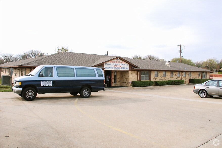2805 Peavy Rd, Dallas, TX à vendre - Photo de l’immeuble – Image 3 sur 11