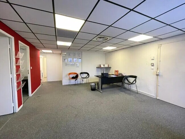 Plus de détails pour Bureau à louer