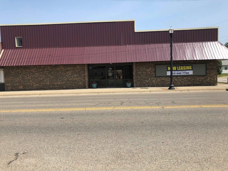 727-731 E Mount Morris St, Mount Morris, MI à vendre - Photo de l’immeuble – Image 3 sur 14