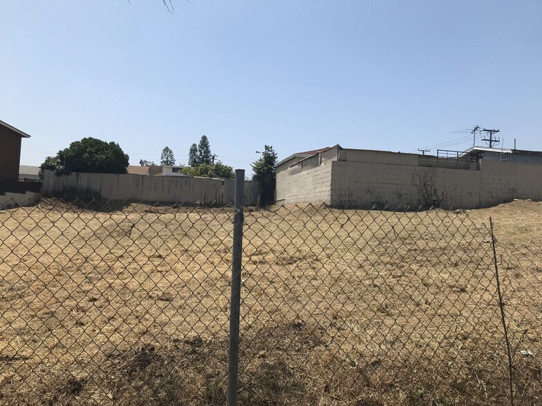 4612 E. 3rd Street, Los Angeles, CA à vendre - Photo principale – Image 1 sur 4